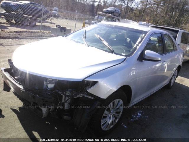 4T1BF1FK1EU406418 - 2014 TOYOTA CAMRY L/SE/LE/XLE SILVER photo 2