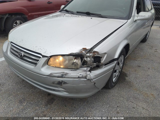 JT2BG22K6Y0420770 - 2000 TOYOTA CAMRY CE/LE/XLE 香槟色 照片 6