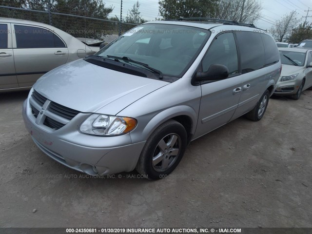 2D4GP44L35R166132 - 2005 DODGE GRAND CARAVAN SXT SILVER photo 2