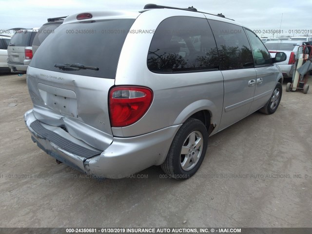 2D4GP44L35R166132 - 2005 DODGE GRAND CARAVAN SXT SILVER photo 4