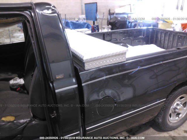 1GCEC14X04Z142344 - 2004 CHEVROLET SILVERADO C1500 GRAY photo 8