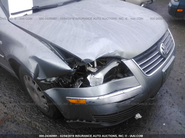 WVWND63B54E087509 - 2004 VOLKSWAGEN PASSAT GL SILVER photo 6