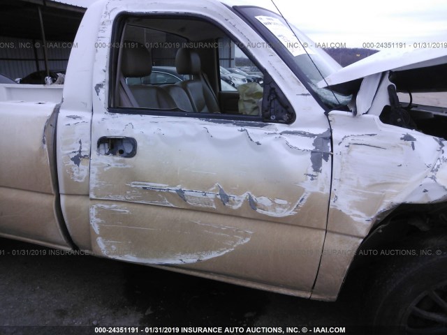 1GCEC14VX3Z254971 - 2003 CHEVROLET SILVERADO C1500 WHITE photo 6