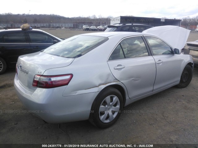 4T1BE46K87U693098 - 2007 TOYOTA CAMRY NEW GENERAT CE/LE/XLE/SE SILVER photo 4