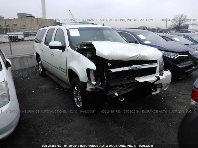 1GNSKKE33BR378286 - 2011 CHEVROLET SUBURBAN K1500 LTZ WHITE photo 1