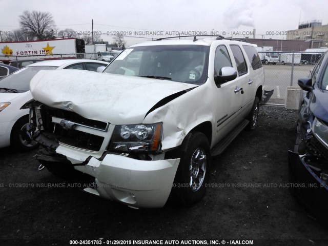 1GNSKKE33BR378286 - 2011 CHEVROLET SUBURBAN K1500 LTZ WHITE photo 2