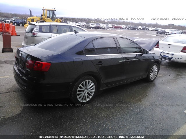 3VWLZ7AJXBM330518 - 2011 VOLKSWAGEN JETTA SEL BLACK photo 4