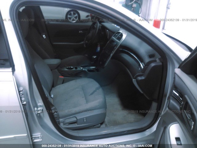 1G11B5SLXFU147617 - 2015 CHEVROLET MALIBU LS SILVER photo 5