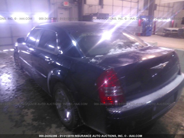 2C3AA63H25H576671 - 2005 CHRYSLER 300C BLUE photo 3