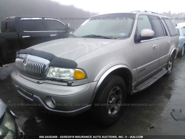 5LMFU28A6YLJ20055 - 2000 LINCOLN NAVIGATOR BEIGE photo 2