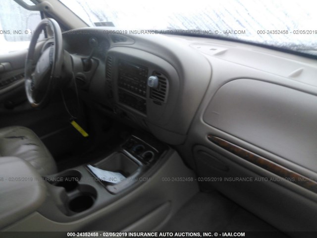 5LMFU28A6YLJ20055 - 2000 LINCOLN NAVIGATOR BEIGE photo 5