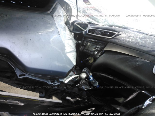 5N1AT2ML1EC808371 - 2014 NISSAN ROGUE S/SL/SV SILVER photo 5