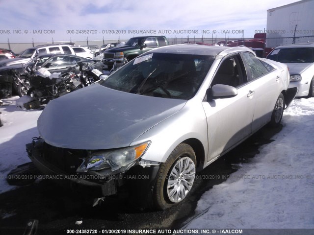4T1BF1FK5EU403473 - 2014 TOYOTA CAMRY L/SE/LE/XLE 银色 照片 2