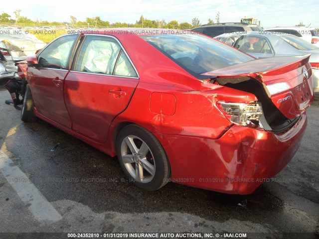 4T1BF1FK4CU527649 - 2012 TOYOTA CAMRY SE/LE/XLE RED photo 3