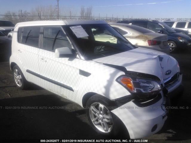 KNDJT2A27B7722292 - 2011 KIA SOUL +/!/SPORT WHITE photo 1