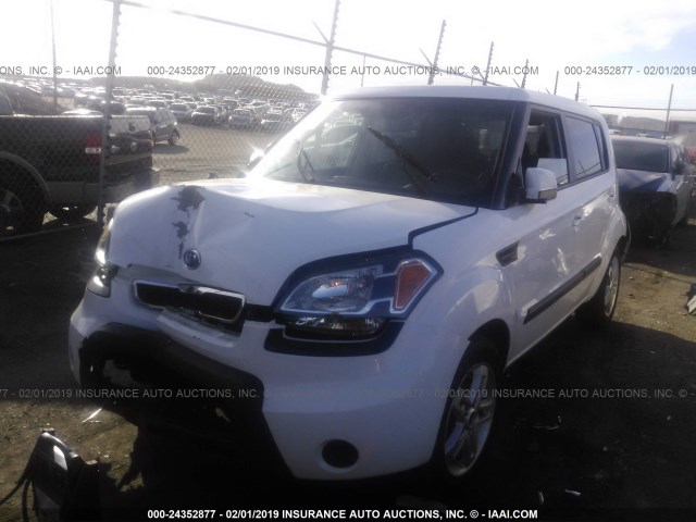 KNDJT2A27B7722292 - 2011 KIA SOUL +/!/SPORT WHITE photo 2