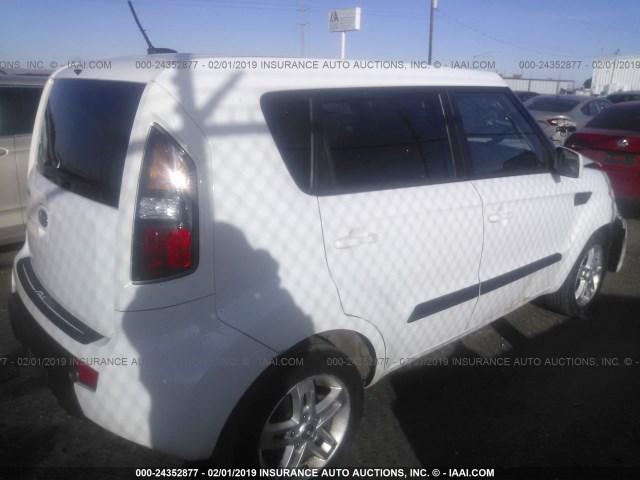 KNDJT2A27B7722292 - 2011 KIA SOUL +/!/SPORT WHITE photo 4