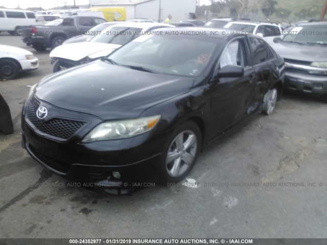 4T1BF3EK7BU221850 - 2011 TOYOTA CAMRY SE/LE/XLE BLACK photo 2