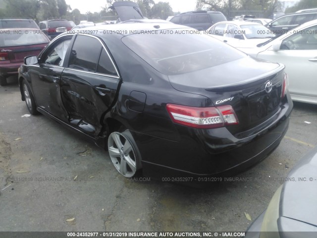 4T1BF3EK7BU221850 - 2011 TOYOTA CAMRY SE/LE/XLE BLACK photo 3