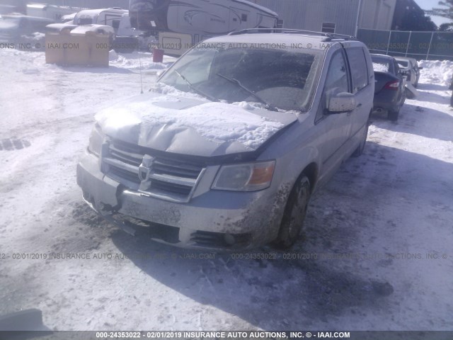 2D4RN5D13AR135573 - 2010 DODGE GRAND CARAVAN SXT SILVER photo 2