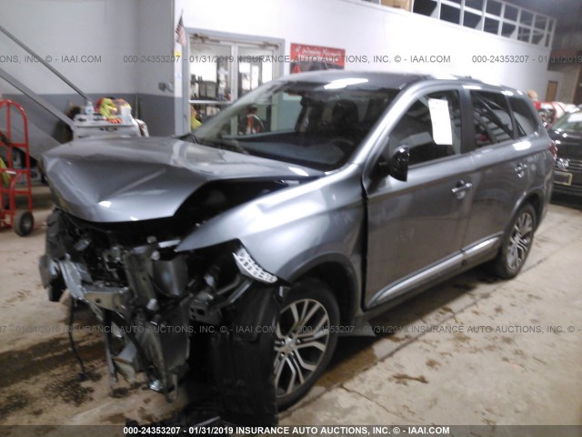 JA4AD2A39JZ064073 - 2018 MITSUBISHI OUTLANDER ES GRAY photo 2