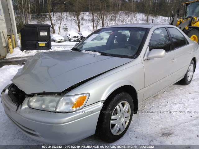 4T1BG28K21U072961 - 2001 TOYOTA CAMRY CE/LE/XLE GRAY photo 2