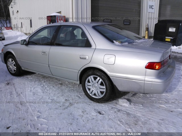 4T1BG28K21U072961 - 2001 TOYOTA CAMRY CE/LE/XLE GRAY photo 3