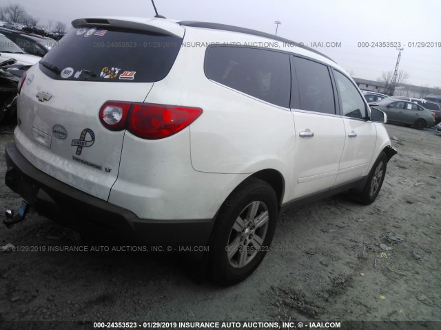 1GNLVFEDXAJ263323 - 2010 CHEVROLET TRAVERSE LT WHITE photo 4