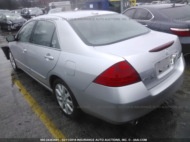 1HGCM6656A034602 - 2006 HONDA ACCORD SILVER photo 3