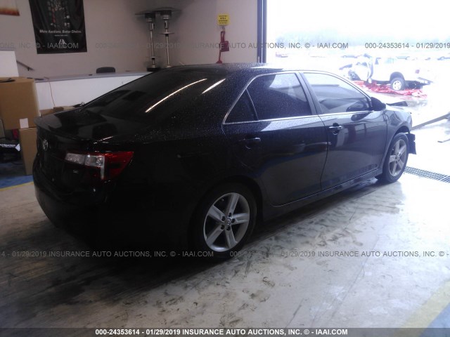 4T1BF1FK7CU041112 - 2012 TOYOTA CAMRY SE/LE/XLE BLACK photo 4