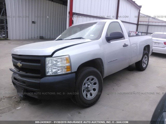 1GCNCPEX7BZ233853 - 2011 CHEVROLET SILVERADO C1500 SILVER photo 2