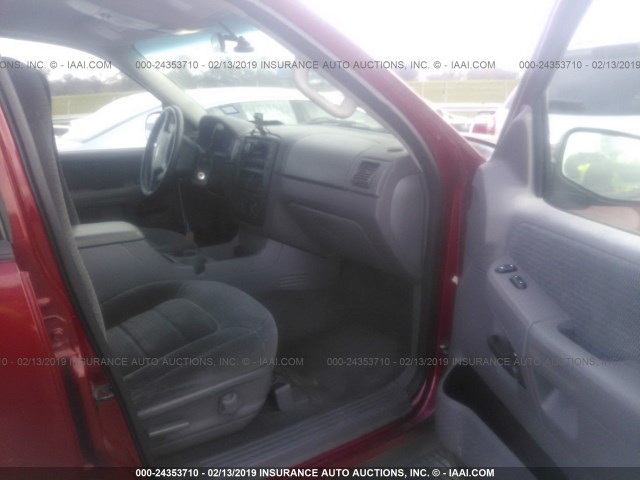 1FMDU73E62ZB99247 - 2002 FORD EXPLORER XLT RED photo 5