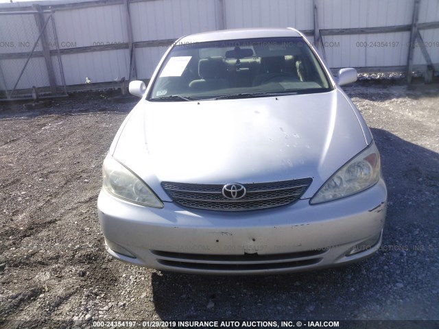 4T1BE30K03U654583 - 2003 TOYOTA CAMRY LE/XLE/SE SILVER photo 6