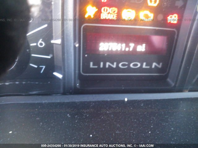 5LMFU28507LJ06816 - 2007 LINCOLN NAVIGATOR Beige photo 7