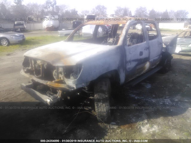 5TFJX4GN7CX008021 - 2012 TOYOTA TACOMA DOUBLE CAB 灰色 照片 2