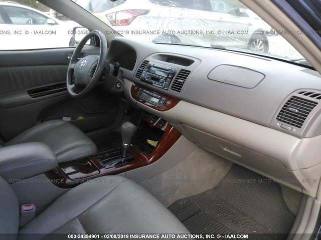 4T1BE32K95U387153 - 2005 TOYOTA CAMRY LE/XLE/SE BLACK photo 5
