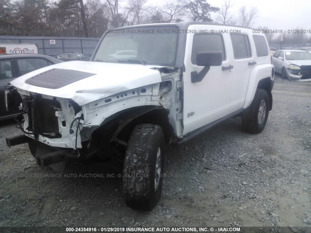 5GTEN13E988147248 - 2008 HUMMER H3 WHITE photo 2