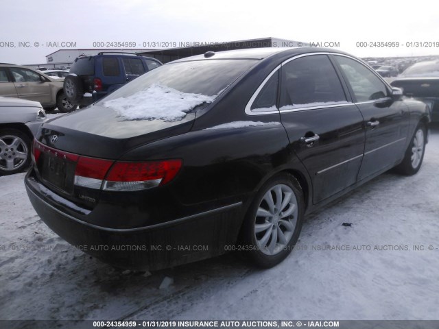 KMHFC46F88A311360 - 2008 HYUNDAI AZERA SE/LIMITED BLACK photo 4