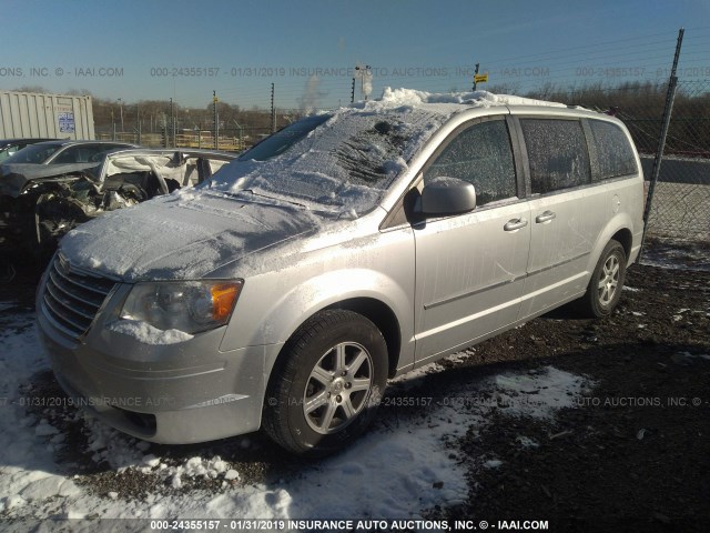 2A4RR5D12AR249382 - 2010 CHRYSLER TOWN & COUNTRY TOURING SILVER photo 2