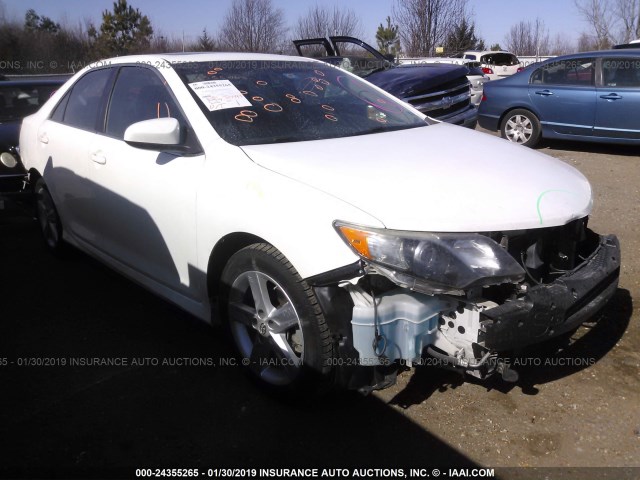 4T1BF1FK1DU677929 - 2013 TOYOTA CAMRY L/SE/LE/XLE 白色 照片 1