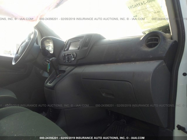 3N6CM0KN0FK705406 - 2015 NISSAN NV200 2.5S/2.5SV WHITE photo 5