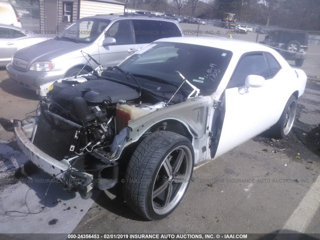 2C3CDYAG4CH101705 - 2012 DODGE CHALLENGER SXT WHITE photo 2