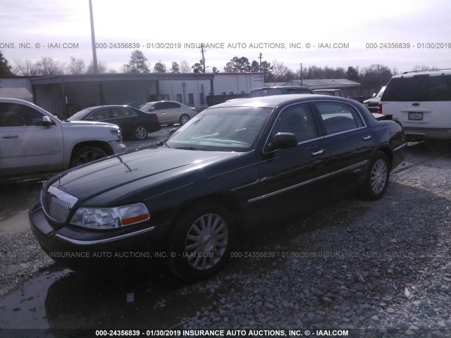 1LNHM81W73Y649949 - 2003 LINCOLN TOWN CAR EXECUTIVE GREEN photo 2