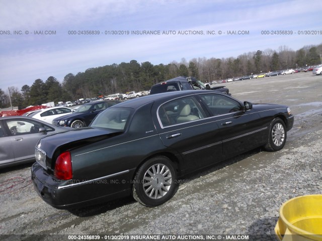 1LNHM81W73Y649949 - 2003 LINCOLN TOWN CAR EXECUTIVE GREEN photo 4