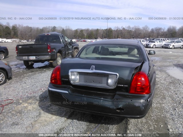 1LNHM81W73Y649949 - 2003 LINCOLN TOWN CAR EXECUTIVE GREEN photo 6