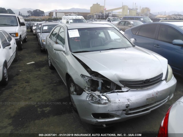 JTDBF30KX20047260 - 2002 TOYOTA CAMRY LE/XLE/SE SILVER photo 1