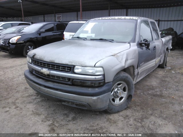 2GCEC19V711184859 - 2001 CHEVROLET SILVERADO C1500 SILVER photo 2