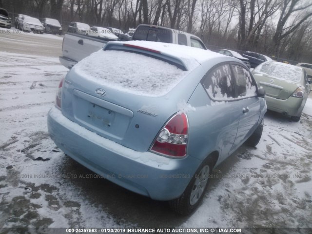 KMHCM36C88U102781 - 2008 HYUNDAI ACCENT GS BLUE photo 4