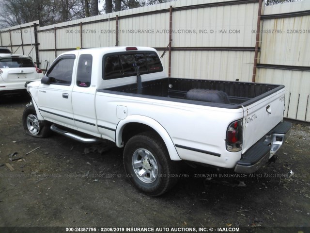 4TAWN72N3XZ545057 - 1999 TOYOTA TACOMA XTRACAB WHITE photo 3