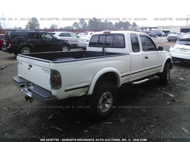 4TAWN72N3XZ545057 - 1999 TOYOTA TACOMA XTRACAB WHITE photo 4